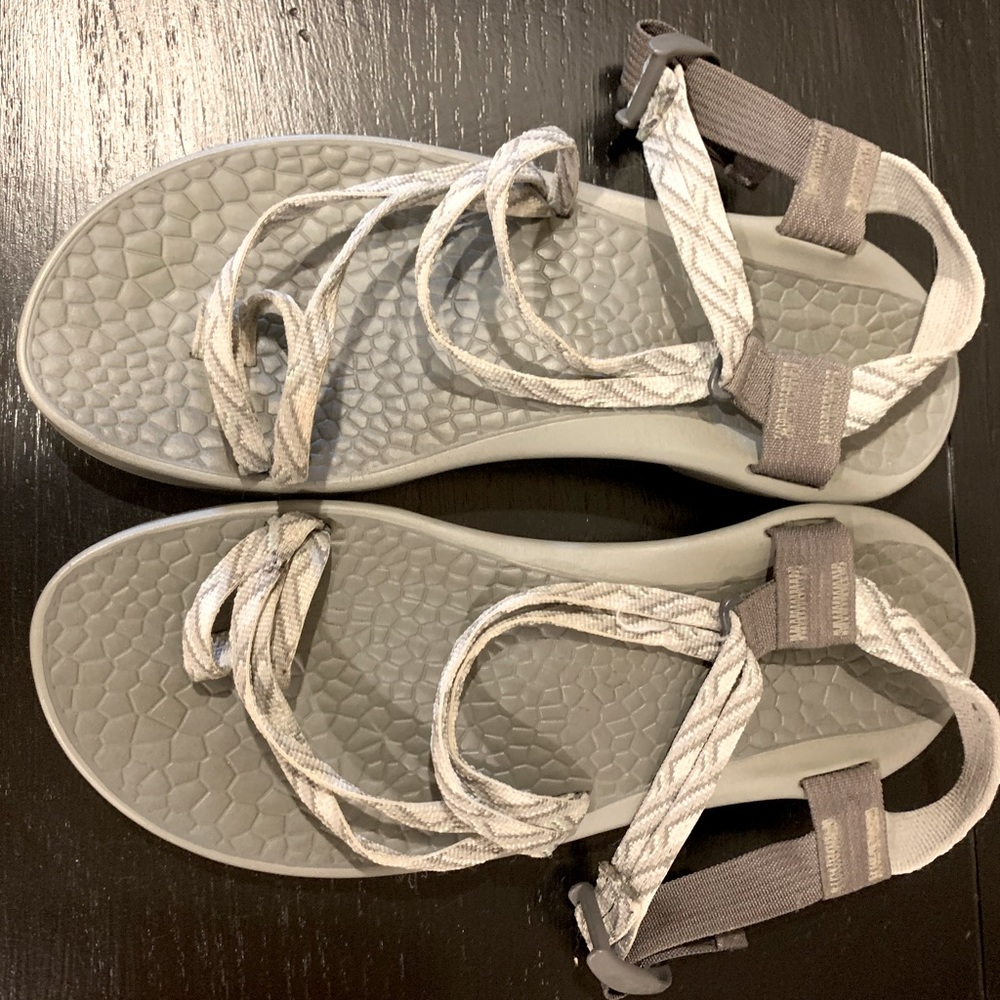 Women’s eco tread Chacos. Sz US10. Like new